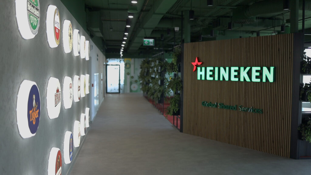NTT ÖSTERREICH: NTT unterstützt HEINEKEN beim Aufbau eines digitalen Büros