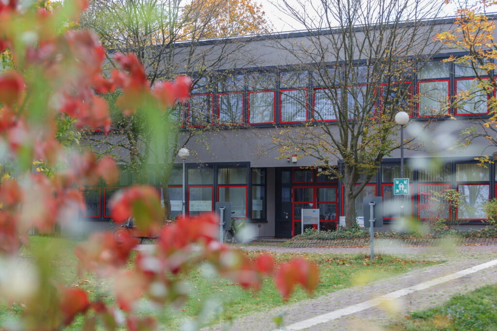 NTT ermöglicht innovative Forschung und Bildung mit neuem Private-5G-Netz für die Exzellenzuniversität RWTH Aachen University