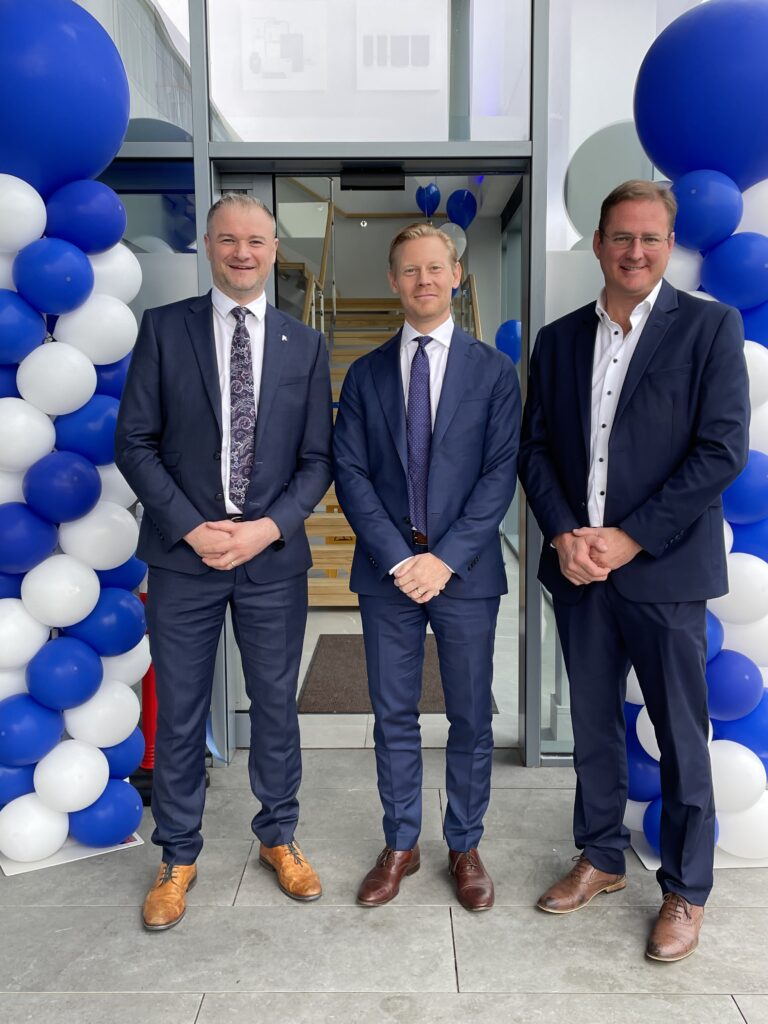 HID eröffnet neues Logistikzentrum in Shannon, Irland
