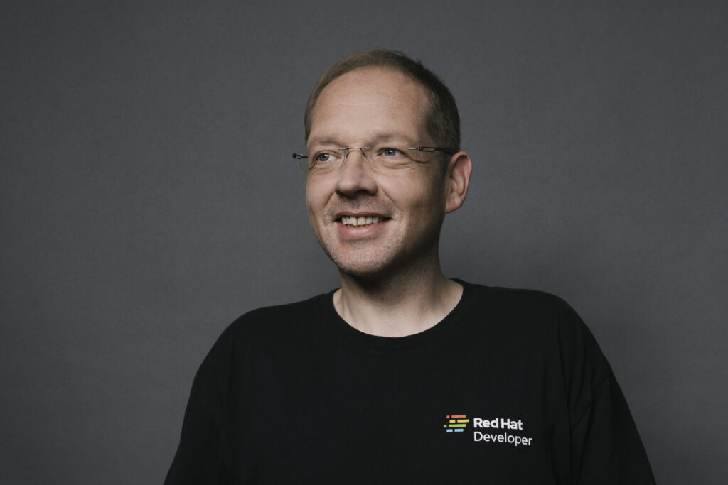 Red Hat: KI avanciert 2024 zum stärksten Motor für die Entwicklerproduktivität