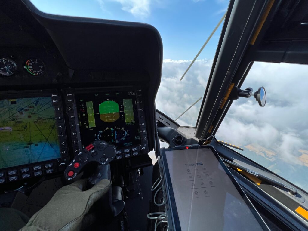 Materna Virtual Solution liefert hochsichere Software für Electronic Knee Boards der Bundeswehrpiloten