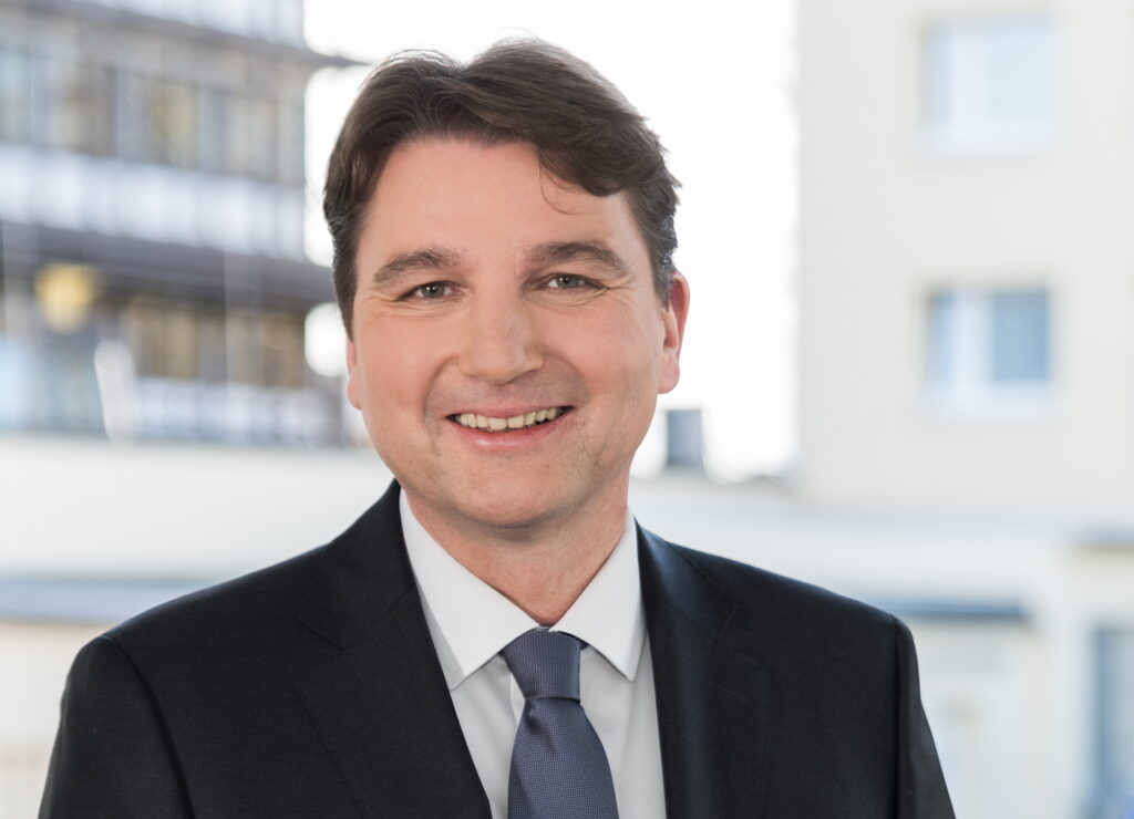 NTT DATA: Künstliche Intelligenz prägt die Evolution digitaler Fahrzeugassistenzsysteme
