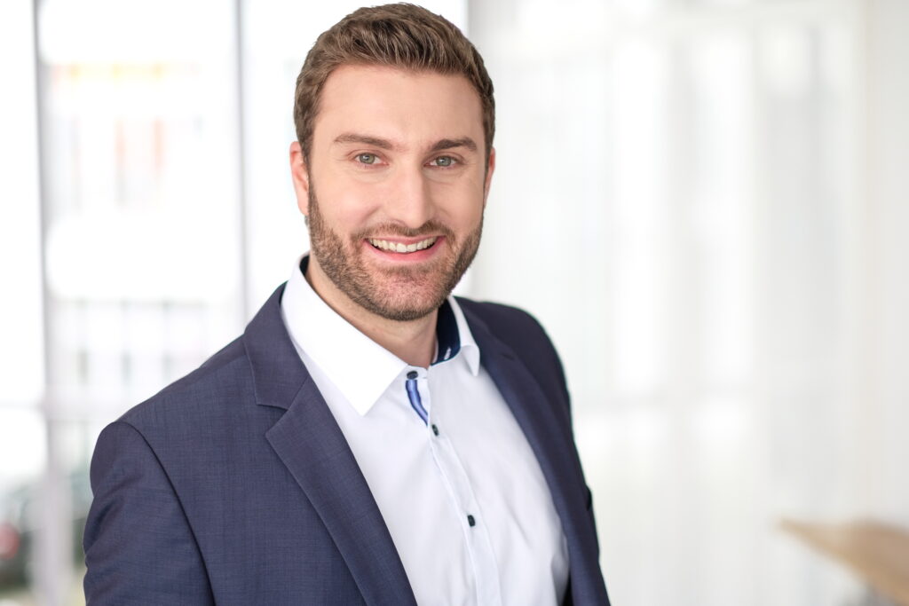 Revolution in der Fertigung: NTT DATA Studie zeigt transformatives Potenzial und Herausforderungen von GenAI für die Fertigungsbranche auf​