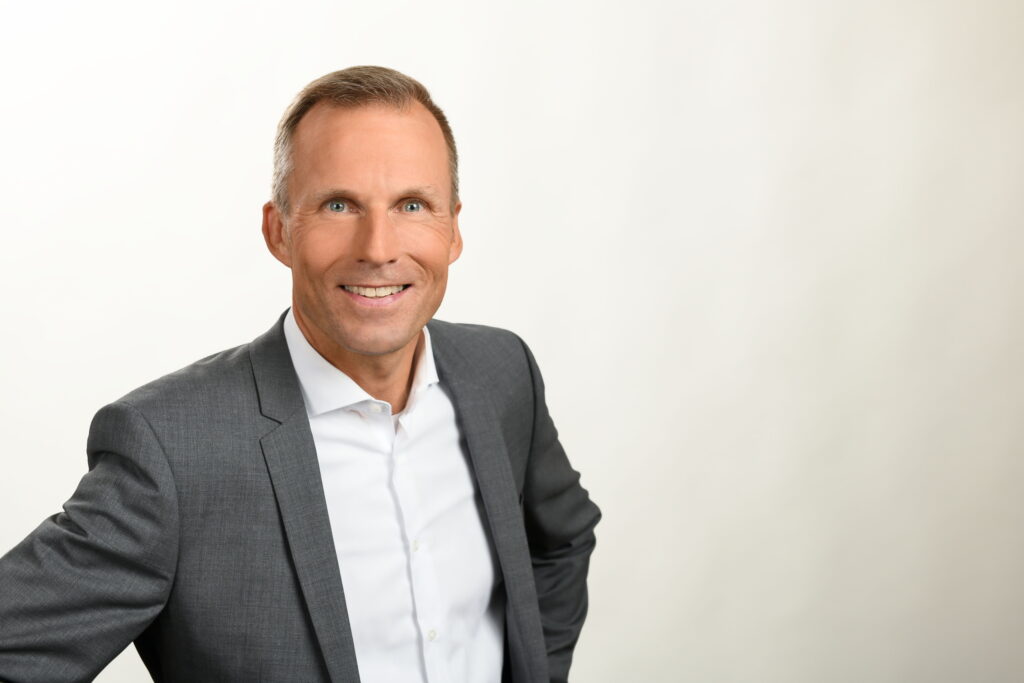 HTEC: Kein Auto ohne KI – So verändert Künstliche Intelligenz die Automobilproduktion und das Fahrerlebnis